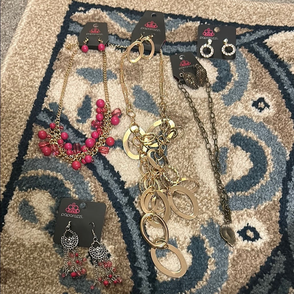 Paparazzi Pink and Gold Jewelry Set